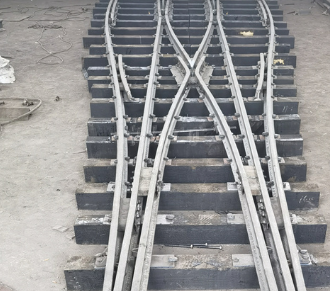 轻重轨道岔及多种工具